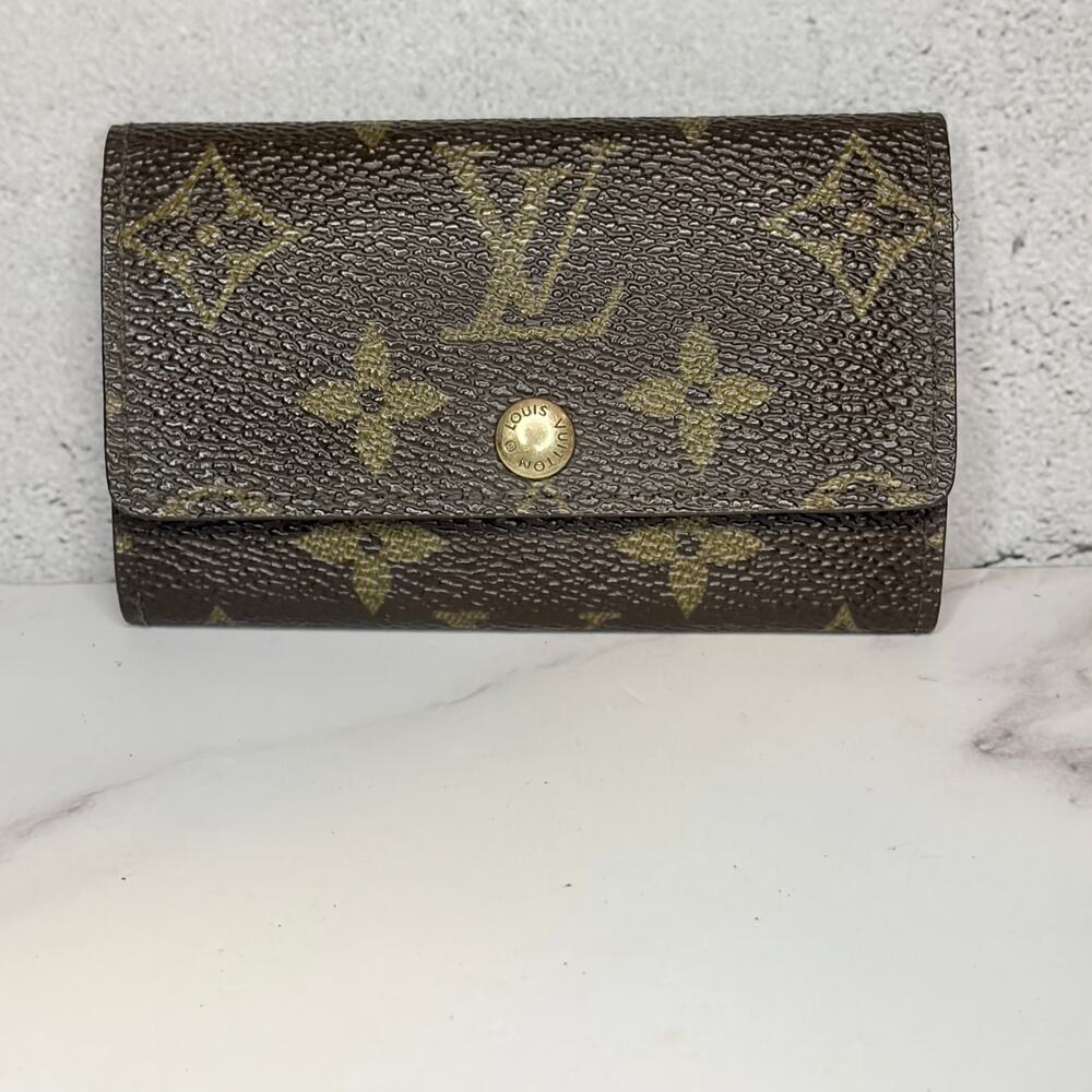 Louis Vuitton Multicles 6 Key Holder Monogram Canvas M62630